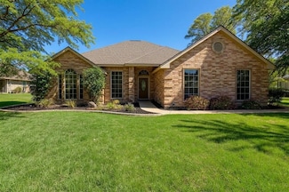 904 Martin, Italy, TX 76651