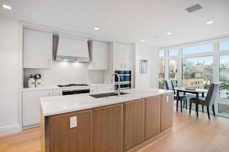 200 E 83rd St Unit 11-B, New York, NY 10028