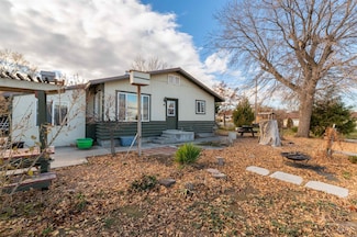 408 Clear Lakes Rd, Buhl, ID 83316