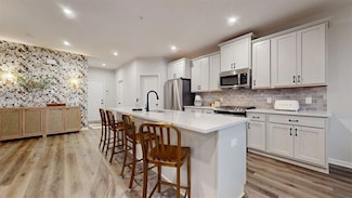 6775 Bluestem Way, Minnetrista, MN 55331