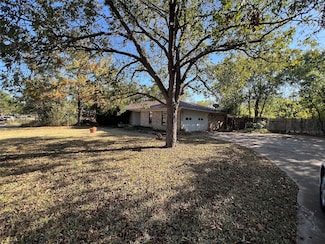 1713 Woodhaven Dr, Seagoville, TX 75159