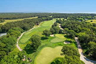 25 Ice Pond Ln Unit 43, Oak Bluffs, MA 02568