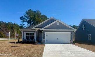 601 Central Park Way, Richlands, NC 28574