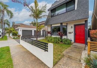 222 Detroit Ave, Huntington Beach, CA 92648