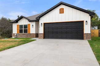 4608 Eagle Nest Ct, Granbury, TX 76048