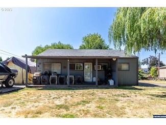 1011 F St, Lebanon, OR 97355