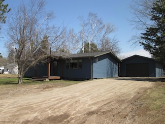 812 N Hazeldell Ave, Crandon, WI 54520
