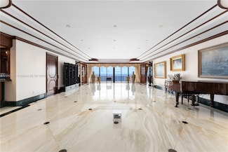 5757 Collins Ave Unit PH-4, Miami Beach, FL 33140
