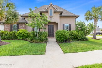 100 Cascade Palm Ct, Youngsville, LA 70592