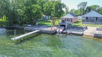 27319 3 Mile Point Rd, Chaumont, NY 13622