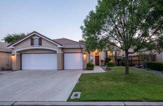 10532 E Greenbury Way, Clovis, CA 93619