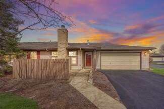 2675 Rolling Oaks Blvd, Hilliard, OH 43026