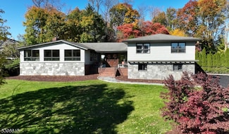 23 Halco Dr, Paramus, NJ 07652