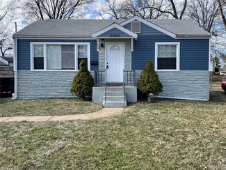 8315 Fairbanks Dr, Saint Louis, MO 63134