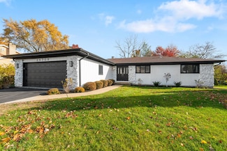 2S709 Avenue Chateaux E, Oak Brook, IL 60523