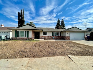 4382 N Crystal Ave, Fresno, CA 93705