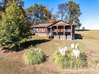 2097 Lindsey Rd, Dandridge, TN 37725