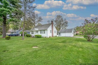 1118 Dogwood St, Kingston, NY 12401