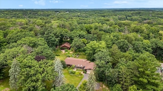 8665 Kimbro Ln N, Stillwater, MN 55082