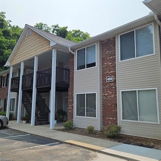 410 Westbrook Ct, Archdale, NC 27263