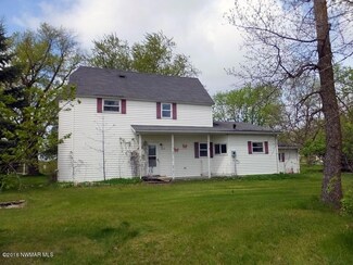402 Hamilton Ave NE, Red Lake Falls, MN 56750