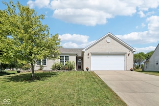 4027 S Stonebridge Ct, New Palestine, IN 46163
