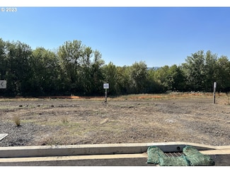 3063 NW Shadden Dr Unit 60, McMinnville, OR 97128