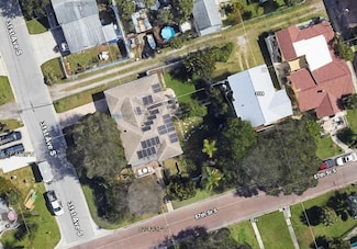 3102 57th St S, Gulfport, FL 33707