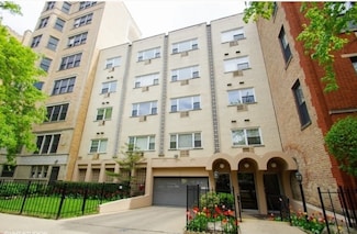 619 W Stratford Place Unit 303, Chicago, IL 60657
