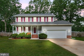 207 Meadow Ave, Colonial Beach, VA 22443