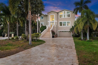 715 Weedon Dr NE, Saint Petersburg, FL 33702