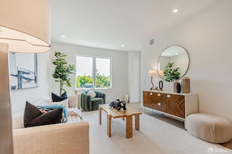 425 1st St Unit 24, Los Altos, CA 94022