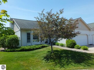 299 Golfview Ln, Elk Rapids, MI 49629