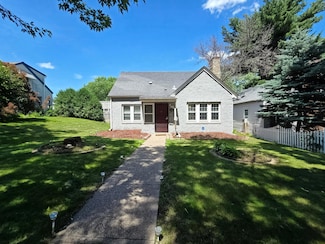 1803 Bush Ave E, Saint Paul, MN 55119