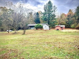 144 May Rd, Beaver Falls, PA 15010