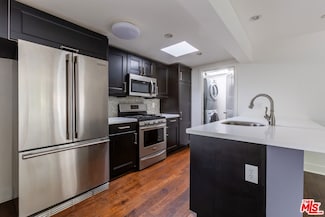2147 N Beverly Glen Blvd, Los Angeles, CA 90077