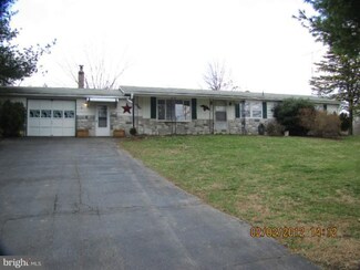 13938 Sunrise Dr, Hagerstown, MD 21740