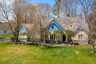 130 Monastery Hill Dr, Oconomowoc, WI 53066