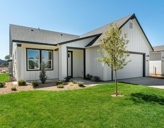 2853 NE Wells Acres Rd Unit 15, Bend, OR 97701