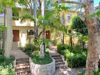 8417 Fountain Ave, West Hollywood, CA 90069