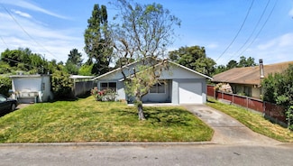 1722 Clara Ave, Fortuna, CA 95540