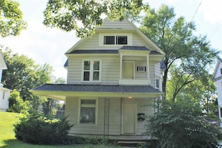 403 S Lucas St, Iowa City, IA 52240