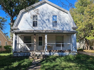 1516 E 11th Ave, Winfield, KS 67156