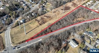 153 Walnut St, Livingston, NJ 07039