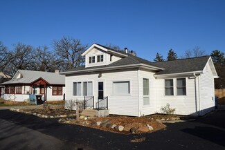 27581 N Hickory St, Island Lake, IL 60042