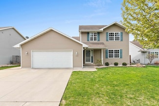 2970 Emmalane Dr, Green Bay, WI 54311