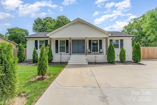 157 Downey Lake Rd, Dallas, NC 28034