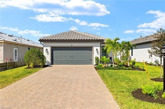 20564 Pebble Glen Dr, Estero, FL 33928