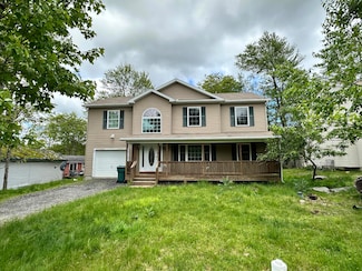 7190 Rimrock Dr, Tobyhanna, PA 18466
