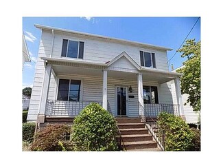 1706 W Railroad St, Carnegie, PA 15106